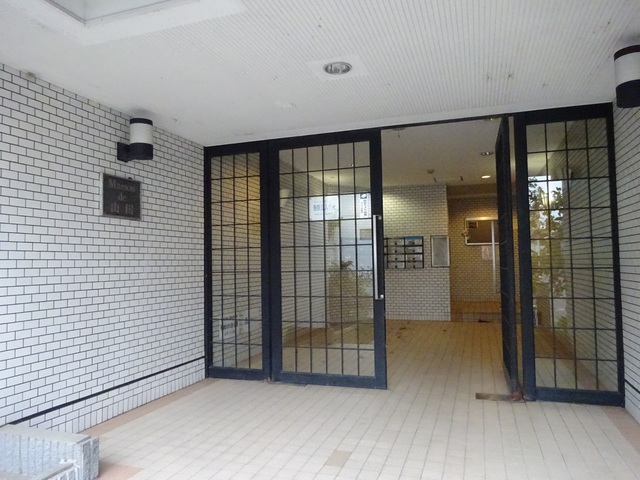 ＭＡＩＳＯＮ ＤＥ 山田 エントランス