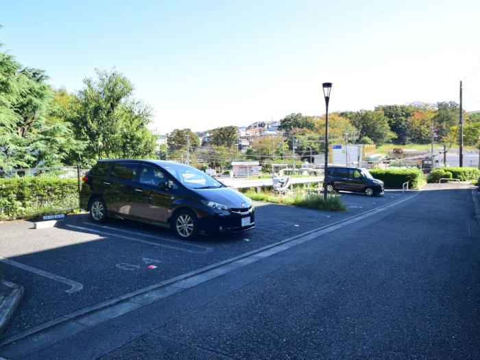 西菅田 駐車場