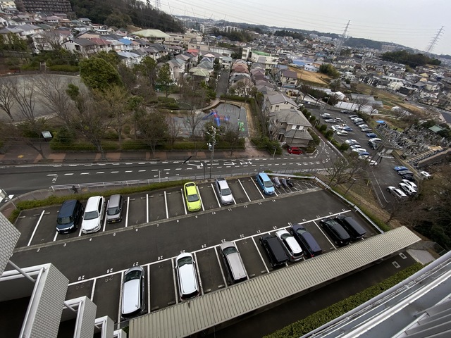 ヒルズ南戸塚 駐車場